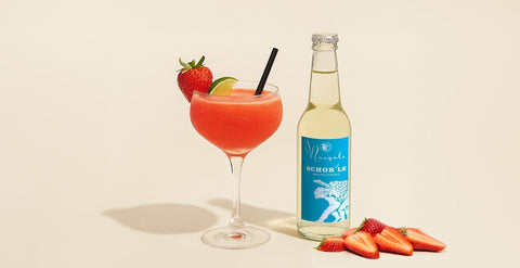 Unser Rezepttipp für sonnige Tage: SCHORschLE Erdbeer-Daiquiri